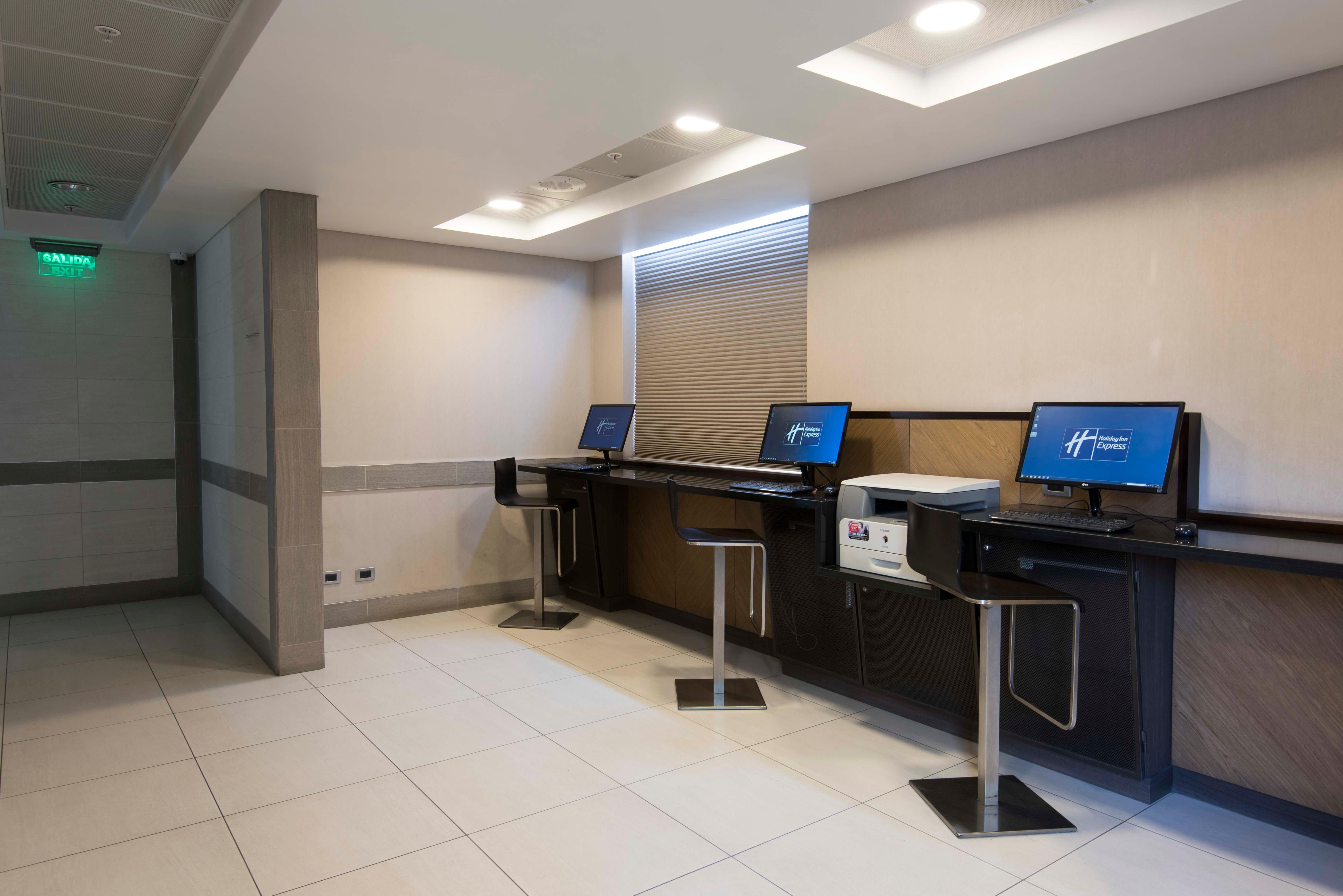 Express - By Ihg Hotel 4*