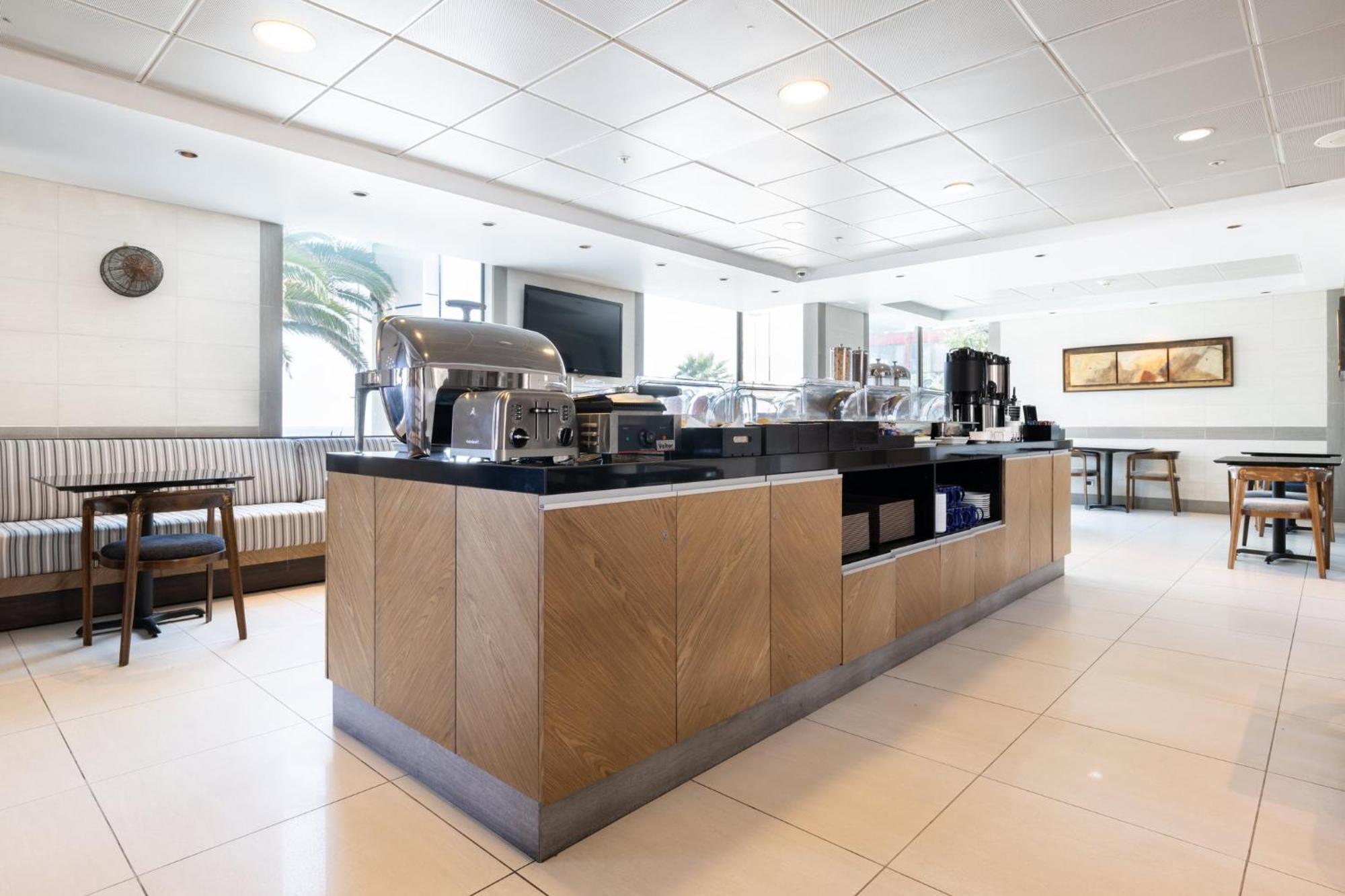 Express - By Ihg